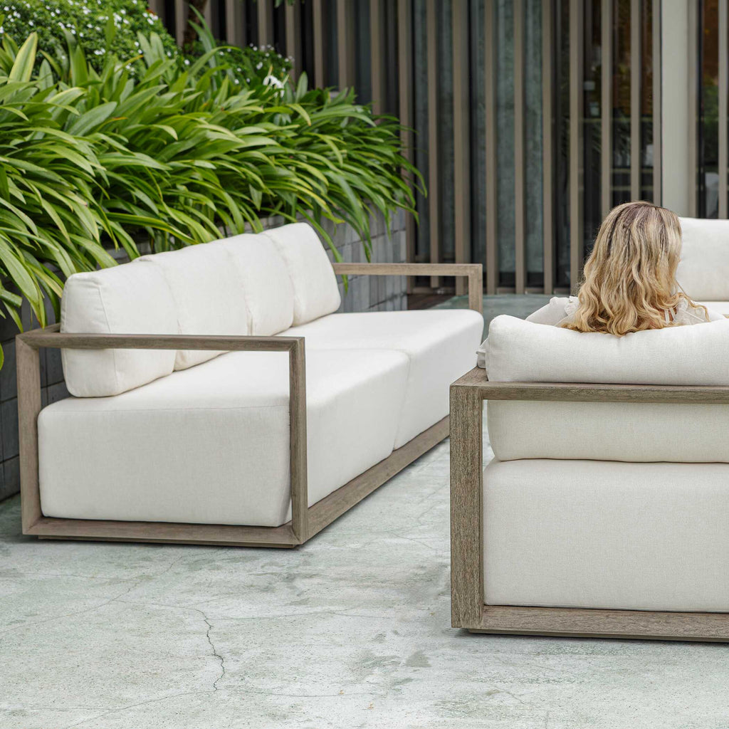 53003