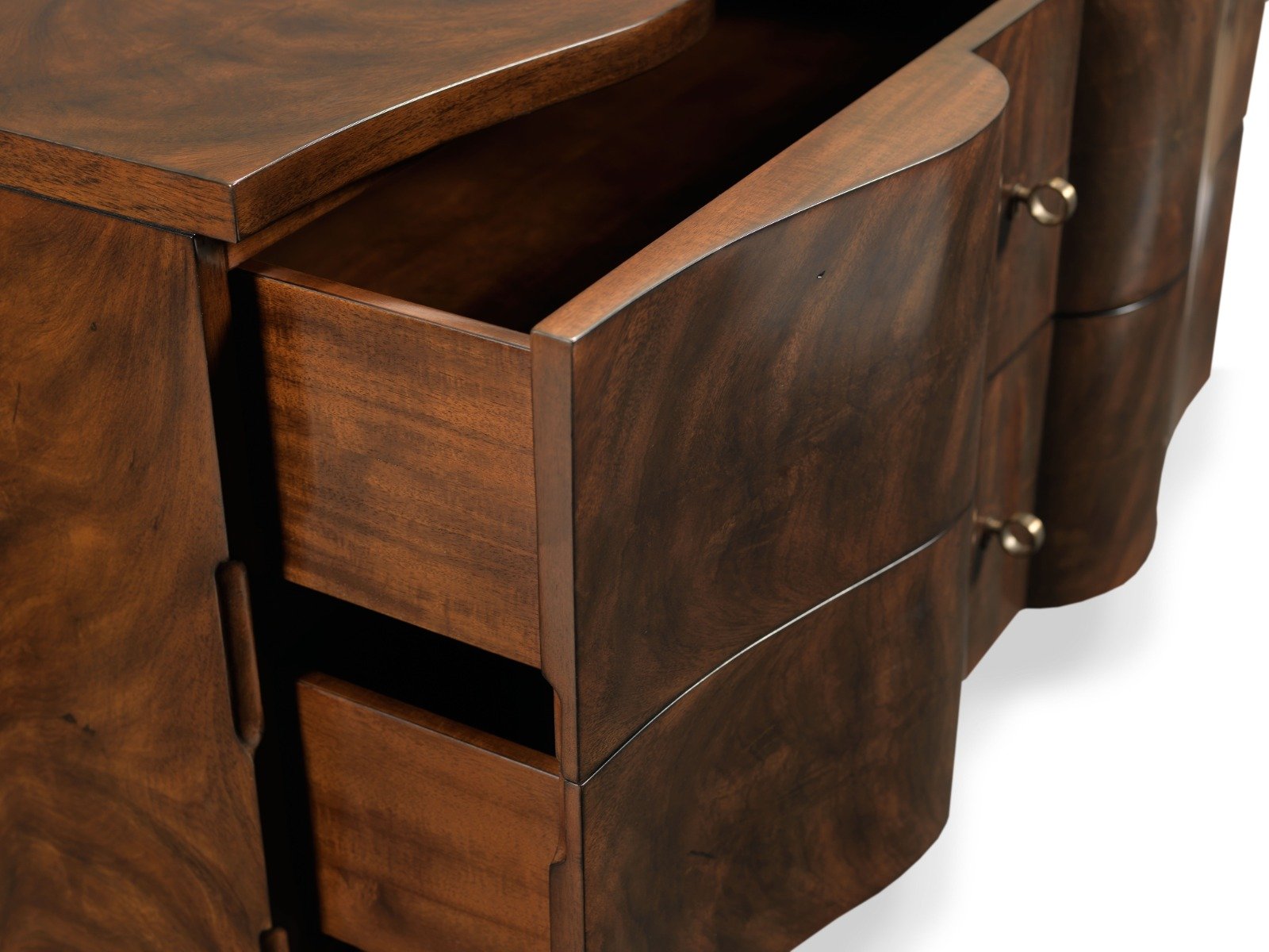 Cumberbund Chest
