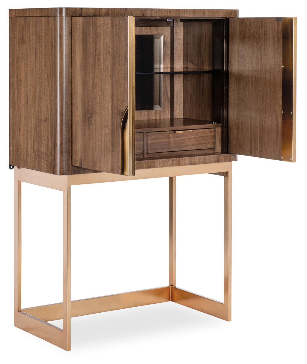 Eleana Bar on Stand