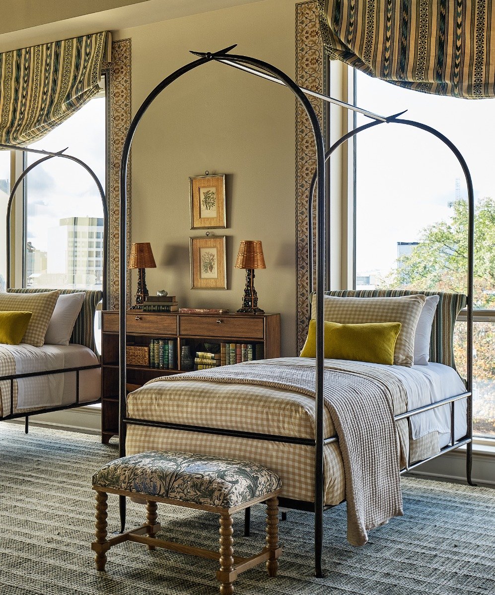 Atrium Bed