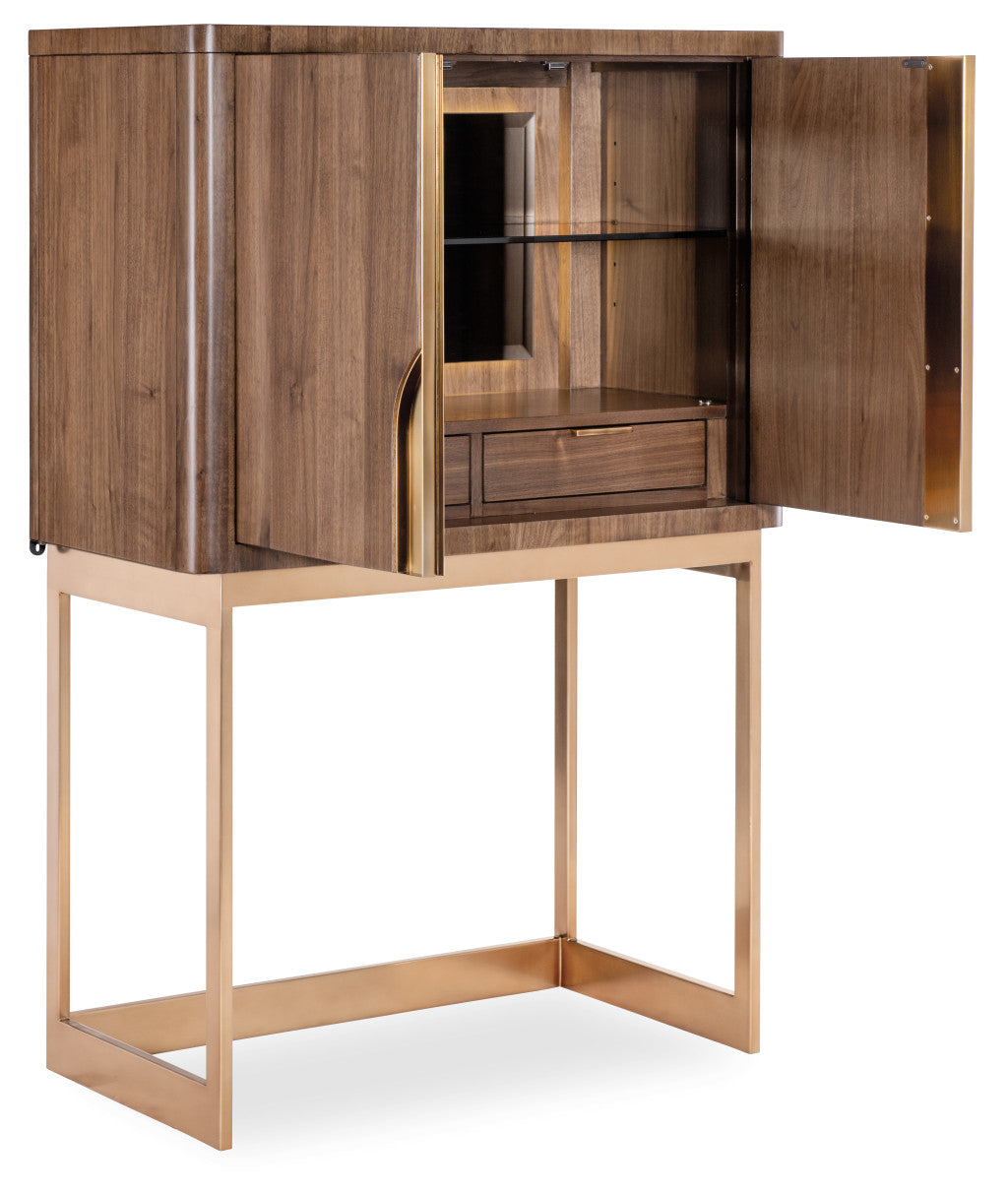 Eleana Bar on Stand