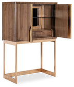 Eleana Bar on Stand