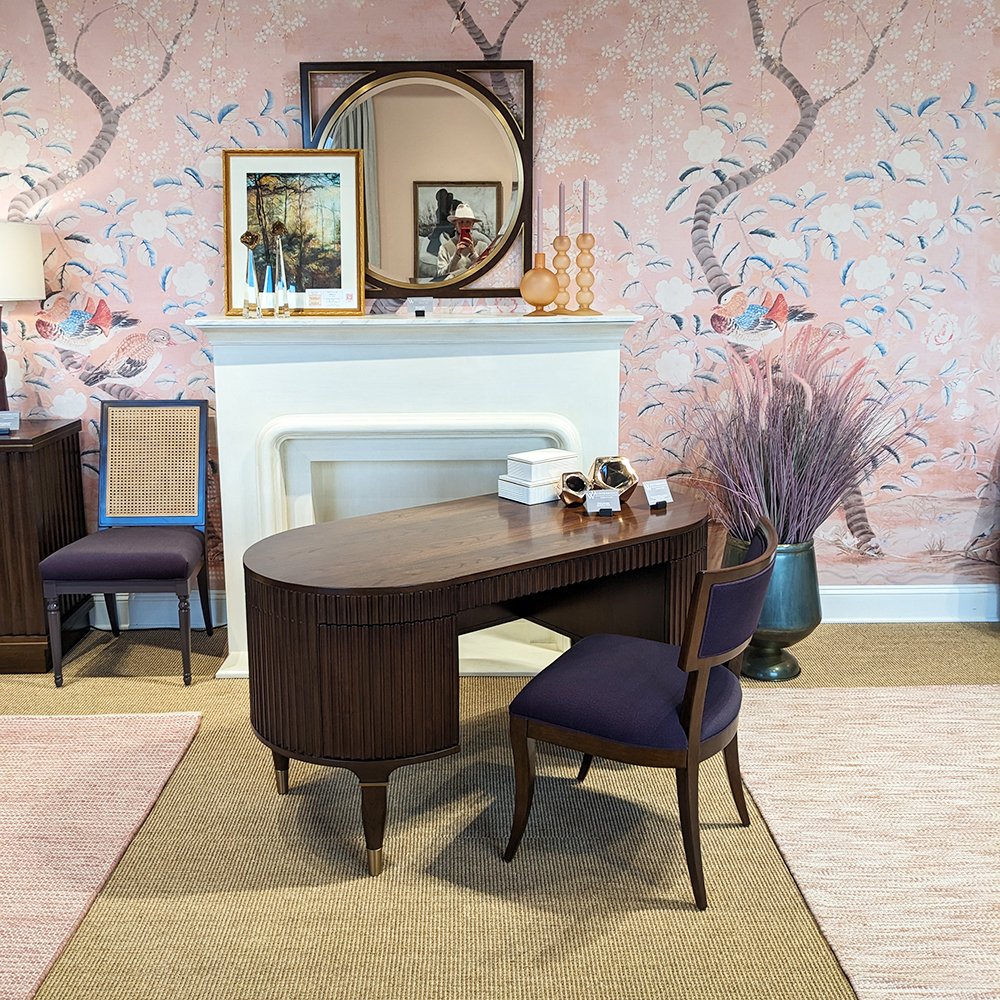 Alexis Desk